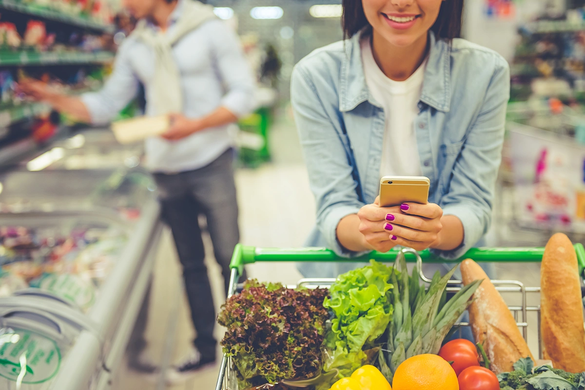 A Local’s Guide to Grocery Stores, Gyms, and Coffee Shops Near Your Safe Harbor Rental
